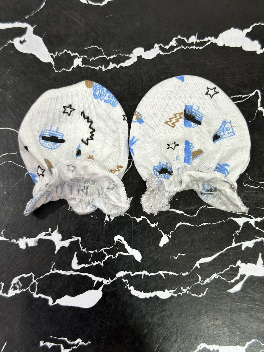 Newborn Baby Printed Mittens – Soft, Safe & Snug!