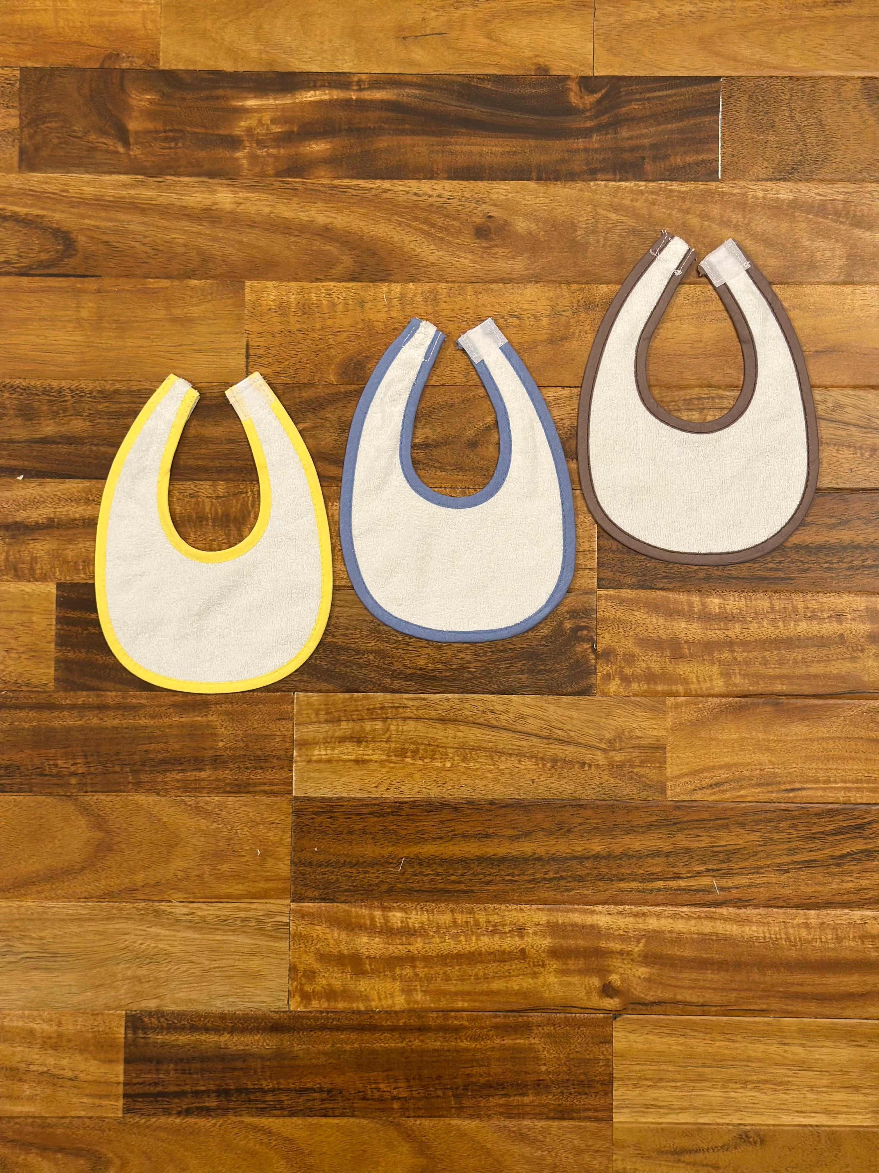 Baby Bibs Plain Stick-On – Set of 3