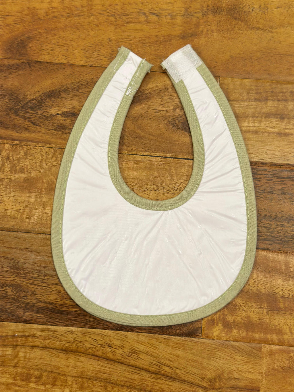 Baby Bibs Plain Stick-On – Set of 3