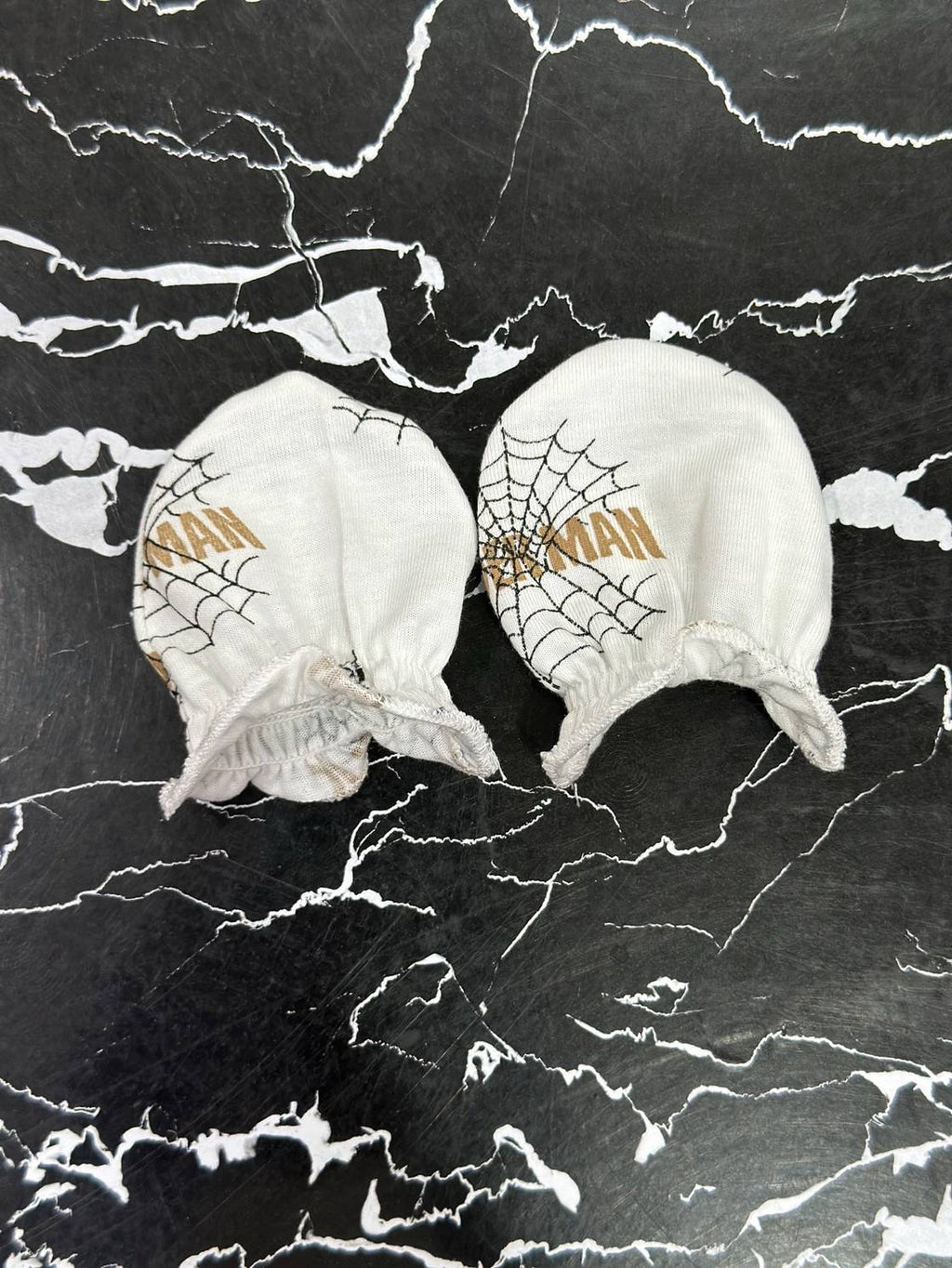 Newborn Baby Printed Mittens – Soft, Safe & Snug!